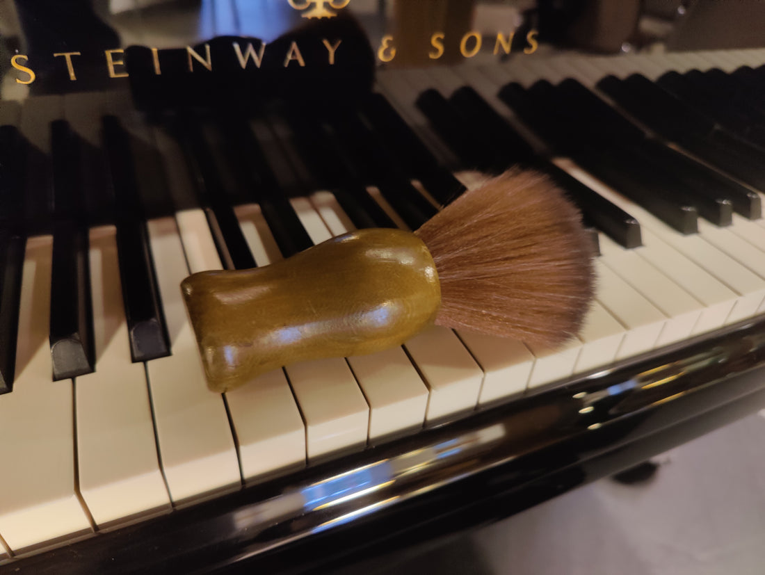 Piano Care Staub Pinsel