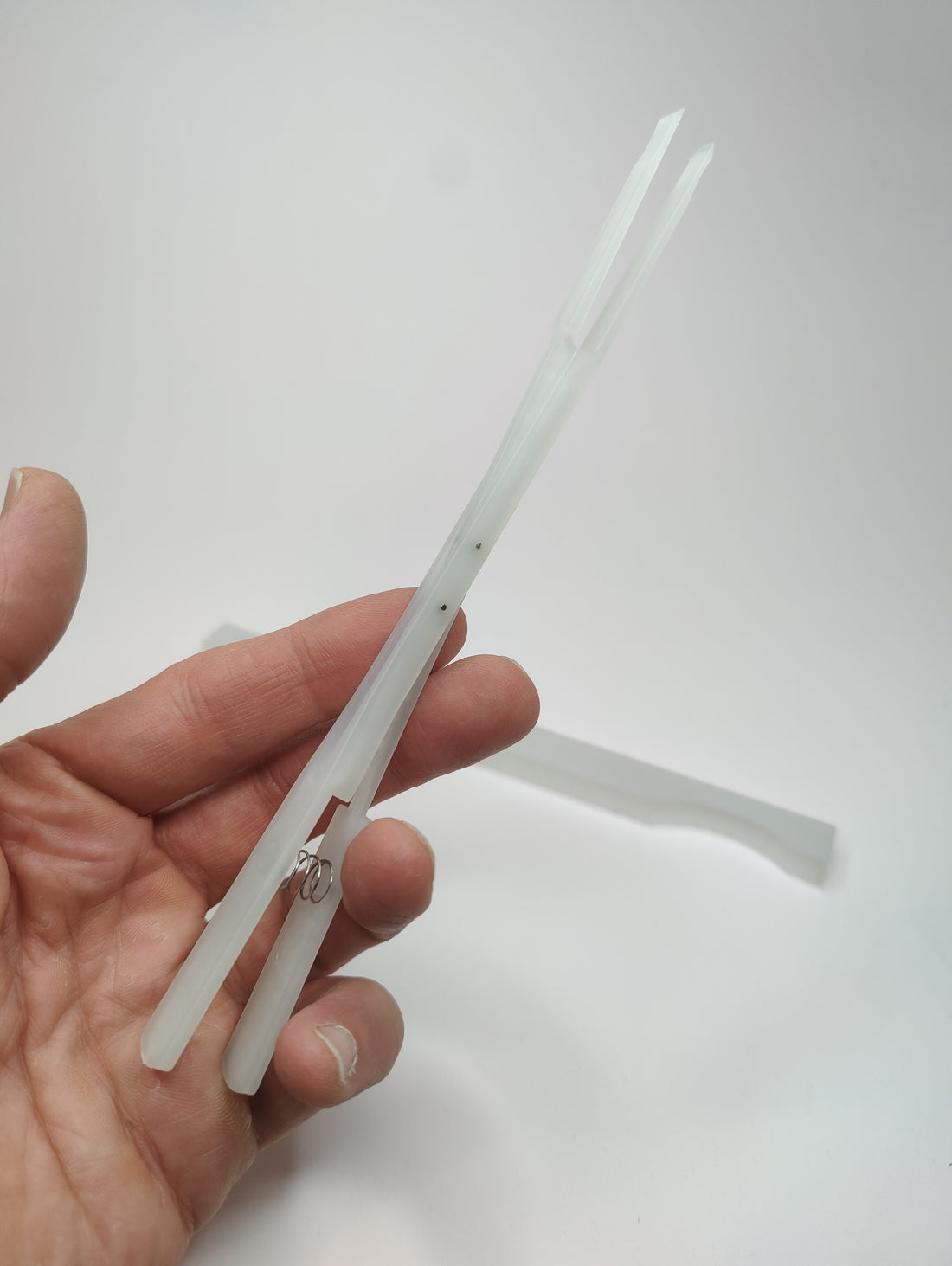 Stimmkeil mit Feder für Diskantsaiten