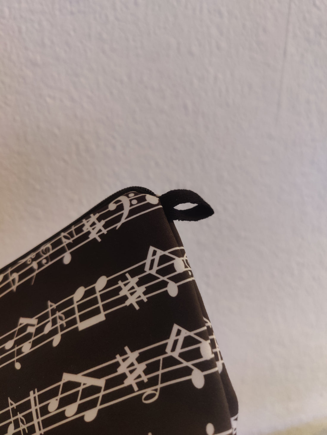 Faulenzer Kosmetiktasche Musiknoten schwarz